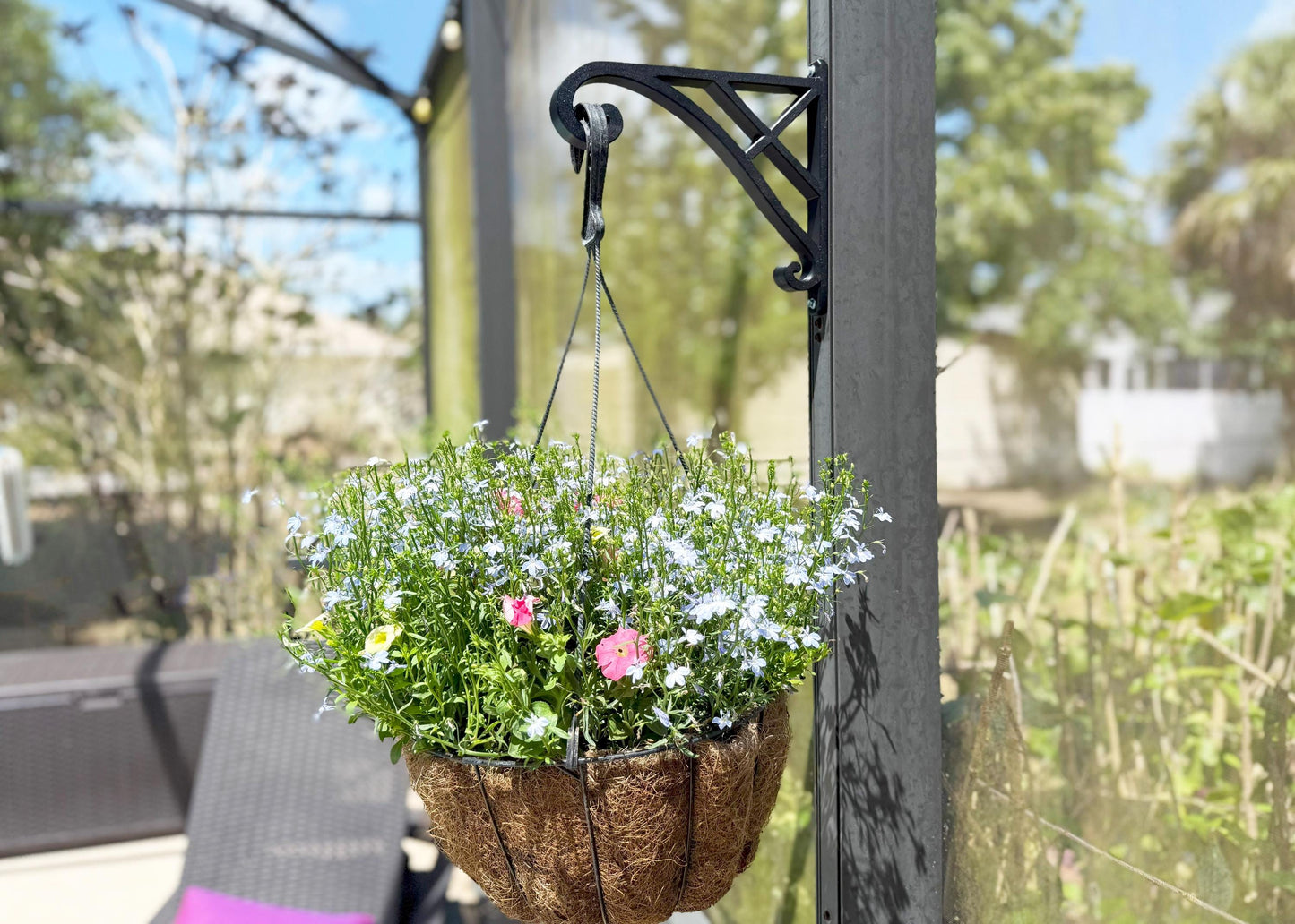 Hanging Plant Hook – Heavy-Duty Outdoor Bracket for Planters, Bird Feeders, Lanterns & Décor