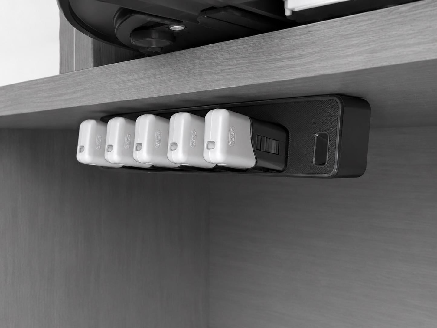 Under Desk USB Storage Mount – 6 USB Organizer